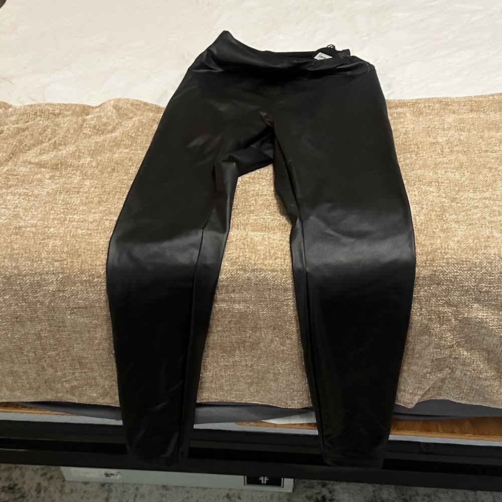 Aerie Shiny Black Leggings